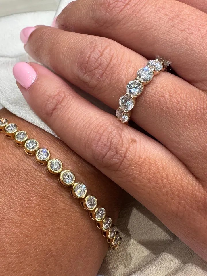 Bezel Set Round Diamond Tennis Bracelet