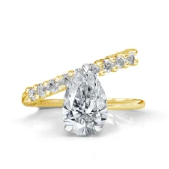 Carly Comet Engagement Ring