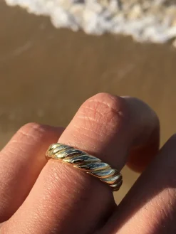 Cocoon Ring