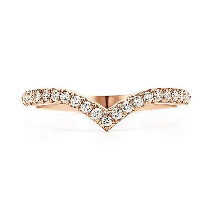 Diamond V Ring