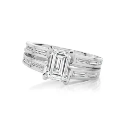 Emeralda Engagement Ring