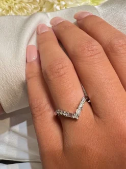 Mixed Diamond V Ring