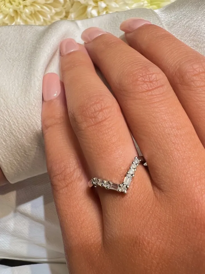 Mixed Diamond V Ring