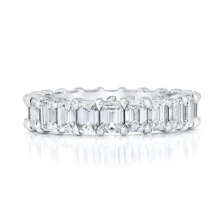 Petite Emerald Wedding Band