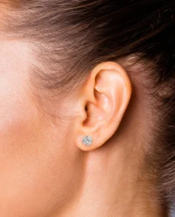 Round Diamond Studs