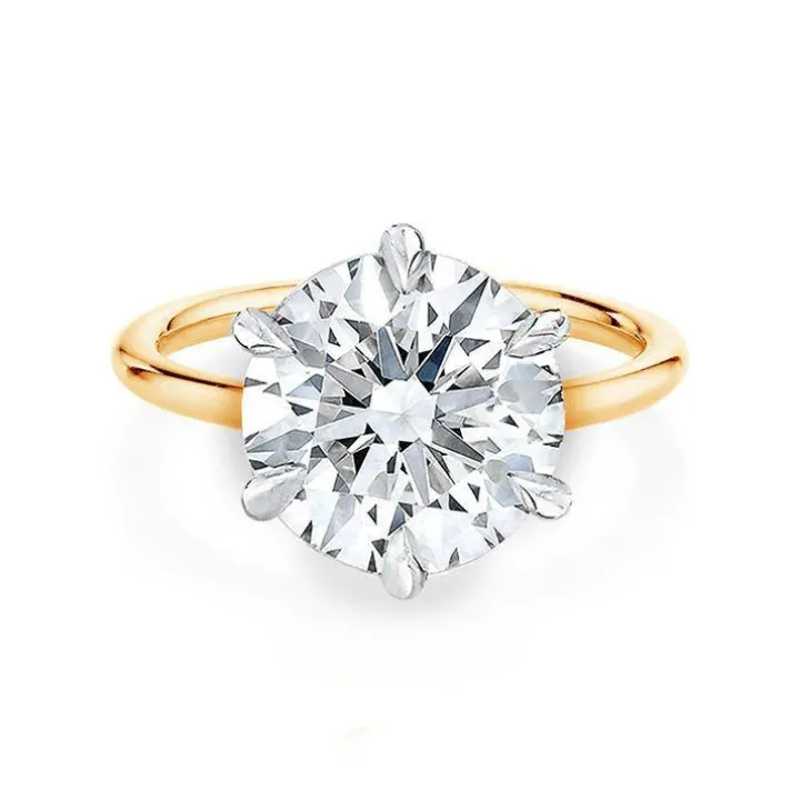 Round Lara Engagement Ring
