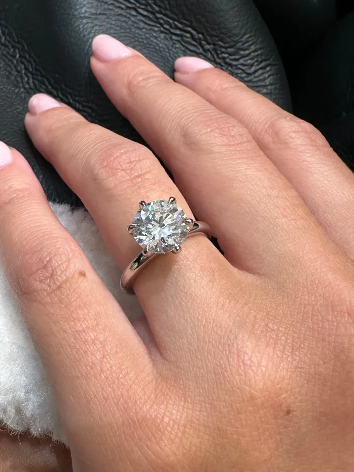 Round Lara Lab Grown Engagement Ring