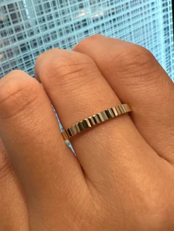 Solid Gold Fluted Ring
